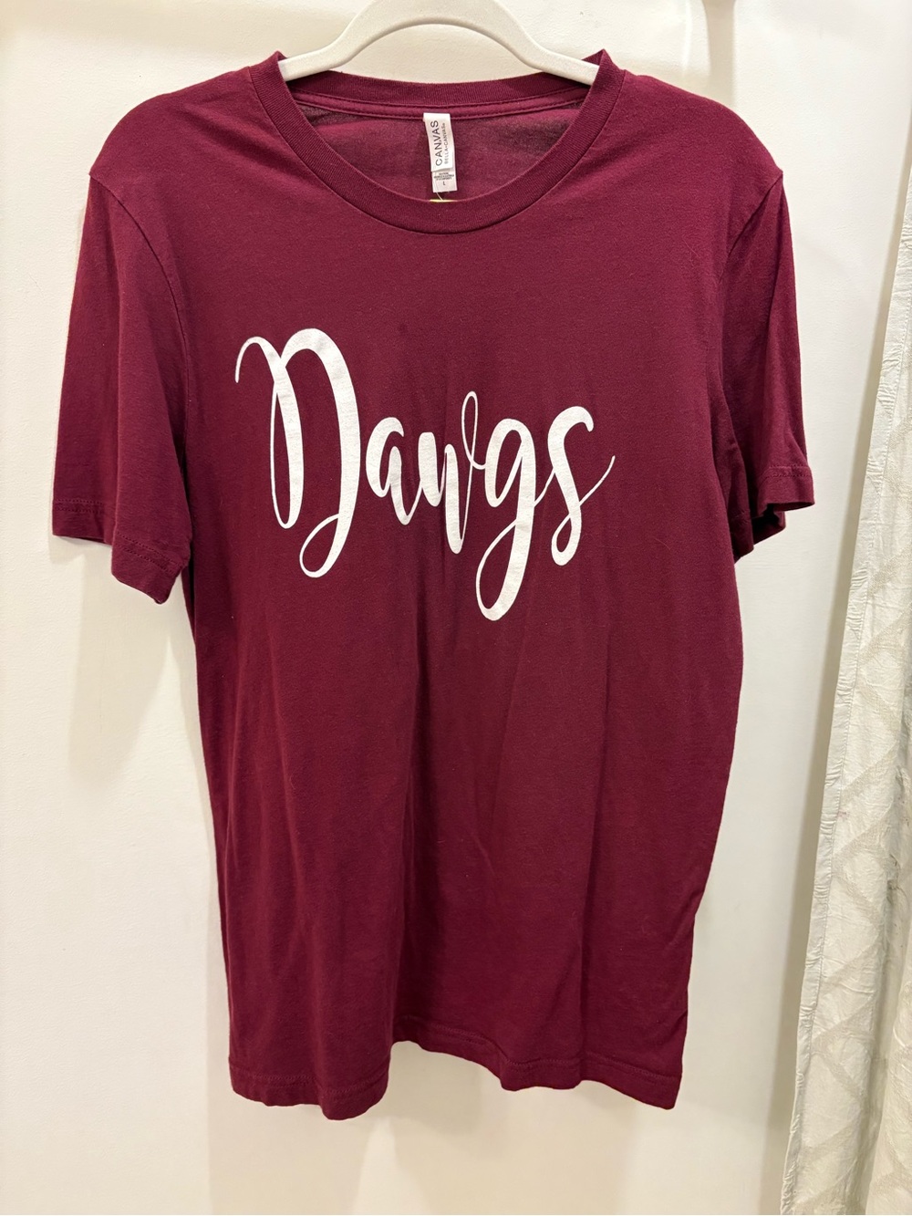 NWOT Mississippi State Dawgs Script Graphic T-Shirt - Maroon